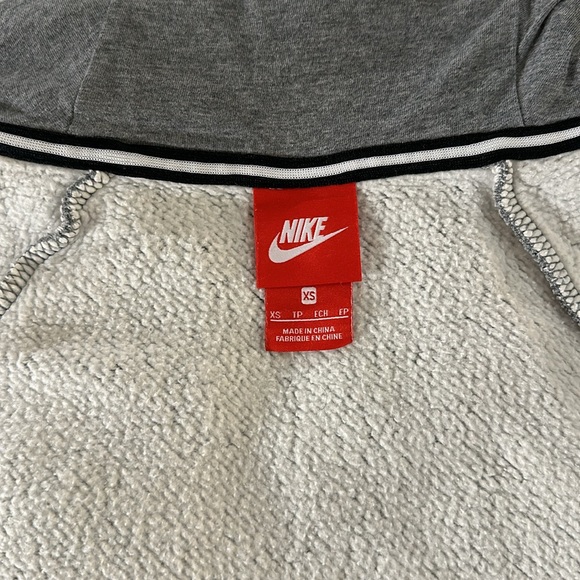 Women’s Nike Funnel-Neck Hoodie | Grey | Size XS 🩶🖤🩶 - Picture 6 of 10